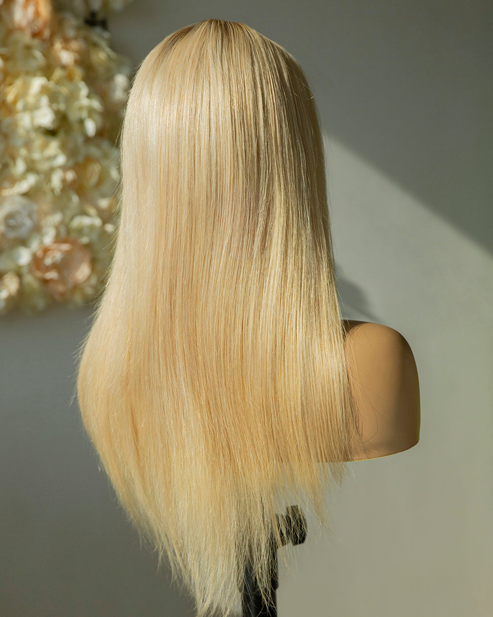 20" Platinum Blonde Straight Swiss Lace Front Wig - WS012